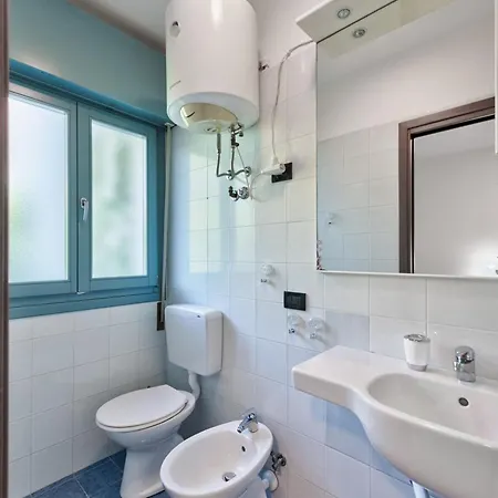 アパート Ginestra Deluxe Idromassaggio Privato E Piscina