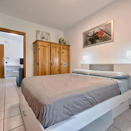 Ginestra Deluxe Idromassaggio Privato E Piscina Apartamento Eraclea Mare