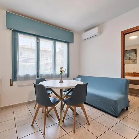 Ginestra Deluxe Idromassaggio Privato E Piscina アパート *